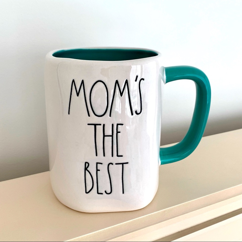 🆕Mom’s The Best Mug By Rae Dunn